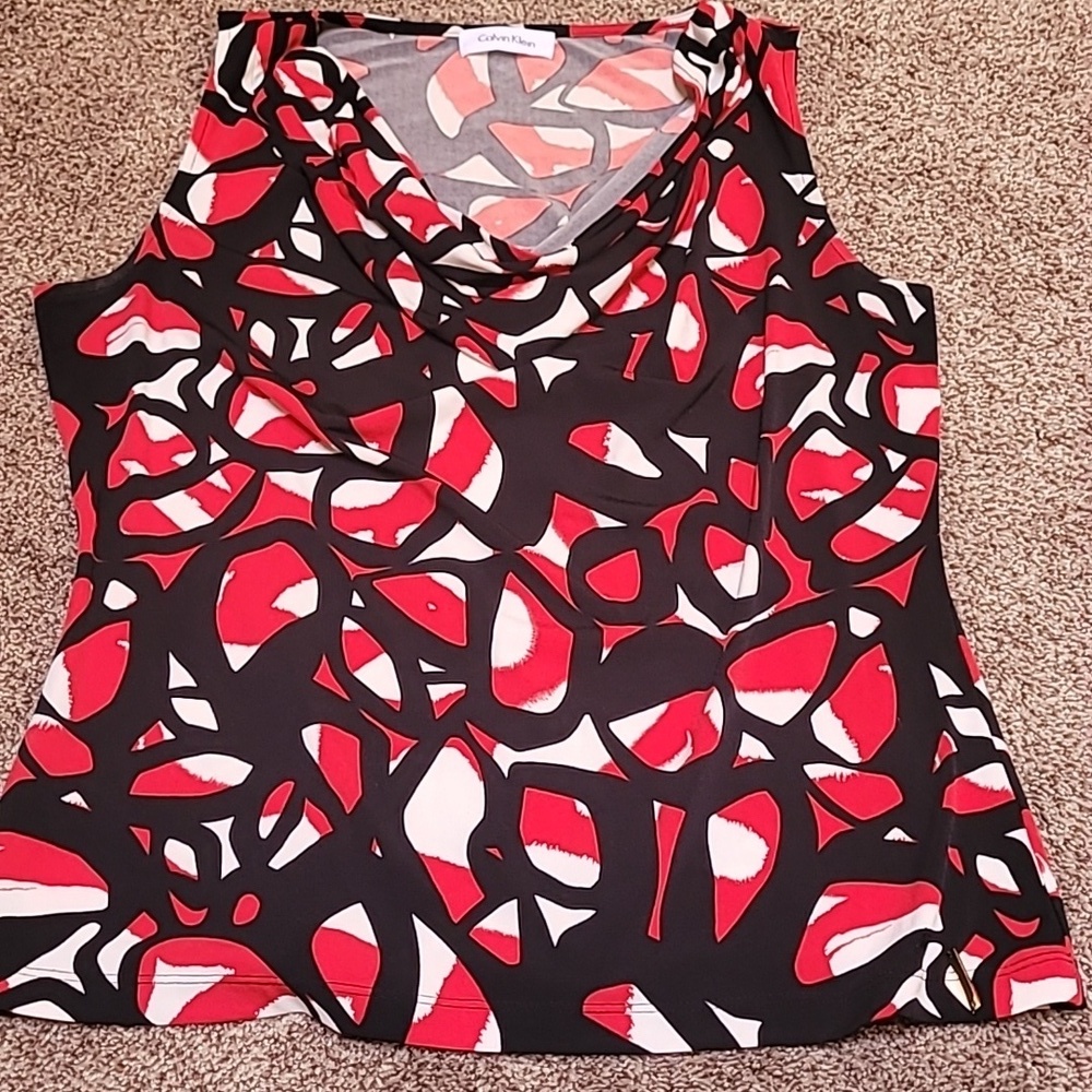 - Sleeveless top